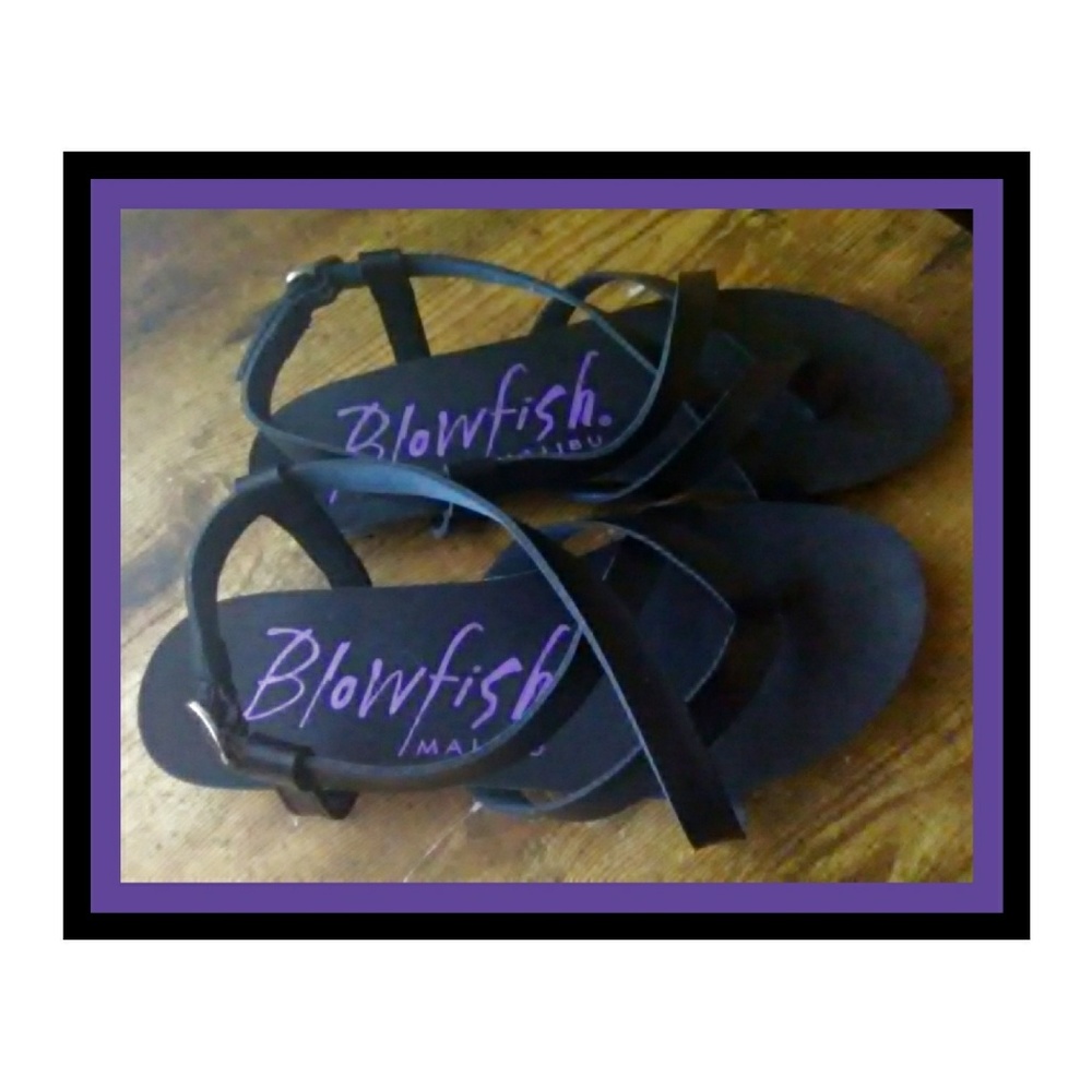 Blowfish Malibu Criss Cross Sandles, Black size 6